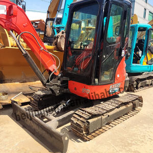 Mini-excavatrice sur chenilles hydraulique Kubota KX135 d'occasion, 3,5 tonnes, d'origine japonaise, 2024, faible nombre d'heures, excavatrice d'occasion à vendre - Product Image 3