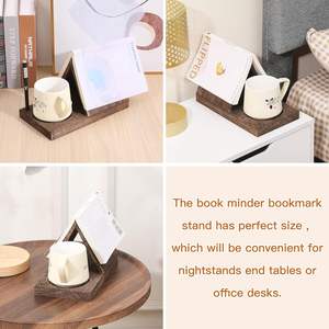 Marque-page triangulaire en bois avec porte-gobelet - Repose-livre multi-angles et support de recettes pour tables de chevet et comptoirs de cuisine (marron) - Product Image 6