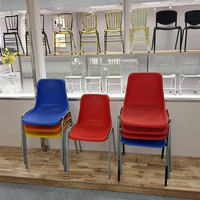 Chaise de classe avec grande tablette d'écriture et étagère de rangement – Siège éducatif pour centres de formation et d'examen