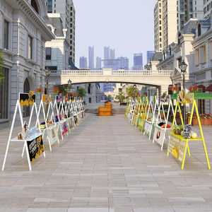 Мобильная выставочная стойка Red Net для уличных промоакций - Product Image 3