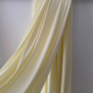 Tissu <span class=keywords><strong>de</strong></span> <span class=keywords><strong>fond</strong></span> en soie <span class=keywords><strong>de</strong></span> lait douce, <span class=keywords><strong>vente</strong></span> en gros d'usine, idéal pour la décoration <span class=keywords><strong>de</strong></span> scène <span class=keywords><strong>de</strong></span> mariage et <span class=keywords><strong>de</strong></span> fête - Product Image 2