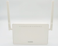 Routeur Oem Logo Onu Original Echolife GPON ou XPON Terminal ONU avec 4GE + 2POTS + 1USB + WIFI Lan port fibre équipement 8245