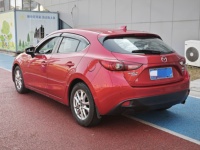 Mazda 3 Axela 2016 года, хэтчбек, люкс |   Спортивный дизайн, увлекательное вождение, богатая комплектация, низкий пробег