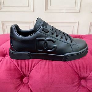 Zapatos Casuales de Diseño de Lujo para Hombre y Mujer, Parte Superior de Cuero, Suela de Goma, Amortiguación, Antiolor, Hechos a Mano - Product Image 4