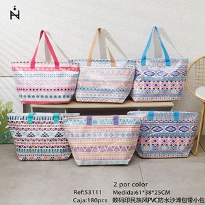 Borsa da Spiaggia in PVC Impermeabile con Stampa Digitale Stile Etnico 61x38x25cm con Tracolla - Product Image 3