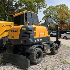 Excavadora Hyundai de segunda mano, excavadora de ruedas de 6 toneladas R60W, excavadora compacta de 6 toneladas, maquinaria ensacadora, excavadora de segunda mano, de Corea, R60W, de la marca Corea del Norte, y de la máquina de ensacado compacto, de dos años - Product Image 2