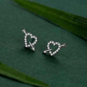 Pendientes de flecha de Cupido personalizables en cobre, plata de ley S925 con circonita de corte redondo en forma de corazón, regalo para mujer - Product Image 2