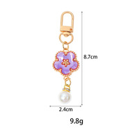 Porte-clés Charme Fleur Blanche Rose en Métal Plaqué Or avec Diamants et Perles, Pendentif Floral pour Sac d'Écouteurs, Accessoires de Porte-clés Mignons