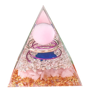 Pyramide en résine époxy avec cristaux, ornement de bureau, décoration d'aquarium, cadeau, nouveau cristal rose œil de chat - Product Image 5