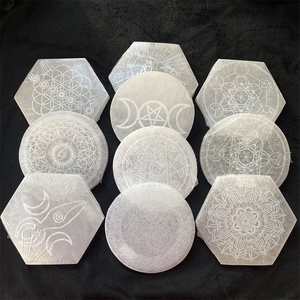 Cristalli naturali all'ingrosso intagliati reiki evil eye tree of life piastra a griglia in selenite per tappetino per tazza di guarigione - Product Image 6