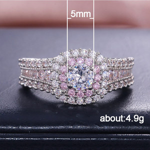 Anello in stile principessa per donna con accenti di pietre scintillanti, elegante gioiello da dito alla moda - Product Image 5