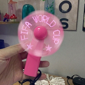 Artículos para <span class=keywords><strong>Fiestas</strong></span>, Ventiladores LED Portátiles Mini Programables con Mensaje Personalizado, Pantalla con Logotipo, Ventilador Publicitario Luminoso de Mano para Bodas y Conciertos - Product Image 3