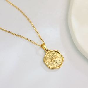 Pvd 18k गोल्ड प्लेटेड स्टेनलेस स्टील क्रॉस लिंक केबल चेन आठ-नुकीले स्टार सिक्का डिस्क पेलेंट नेकलेस गैर तिरनिश गहने - Product Image 1