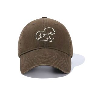 Nueva Gorra de Béisbol Minimalista con Bordado de Gato en Forma de Corazón para Hombre, Gorra de Protección Solar Versátil y Moderna para Mujer - Product Image 5