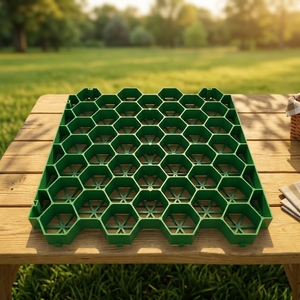 Grilles alvéolaires en plastique HDPE haute résistance 500*500*50mm pour allées extérieures, parkings et terrassements - Product Image 3