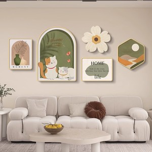 Conjunto de arte mural de estilo nórdico color crema, con forma irregular y patrón floral, pintura en porcelana de cristal para sala de estar junto al sofá. - Product Image 4