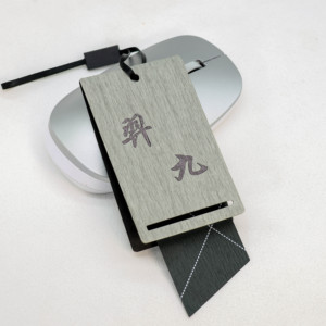 <span class=keywords><strong>Etichette</strong></span> di Lusso Personalizzate con Logo in Rilievo e Ologramma su Cartoncino <span class=keywords><strong>per</strong></span> Abbigliamento, Scarpe e Borse - Product Image 3