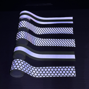 Ruban réfléchissant photoluminescent, ruban réfléchissant en polyester, ruban réfléchissant luminescent imperméable, ruban réfléchissant qui brille dans le noir pour l'extérieur - Product Image 3