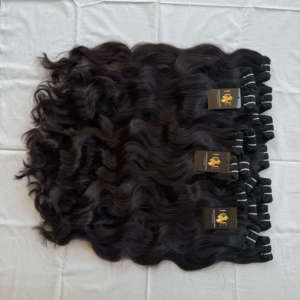 Paquets de cheveux bruts non transformés du temple indien avec fermeture Hd Paquets de cheveux humains de vague de corps Cheveux bouclés bruts du temple - Product Image 2