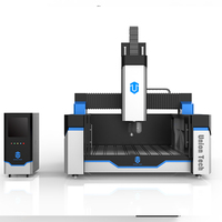 Machine de fraisage CNC 5 axes de Union Tech avec système de contrôle Syntec, moteur YASKAWA, broche simple pour le bois, l'aluminium et le laiton