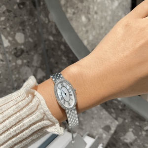 Reloj de Lujo Avanzado con Movimiento de Cuarzo de Precisión, Esfera Radial, Correa de Acero Inoxidable, Resistente al Agua para Uso Diario, Longines - Product Image 5