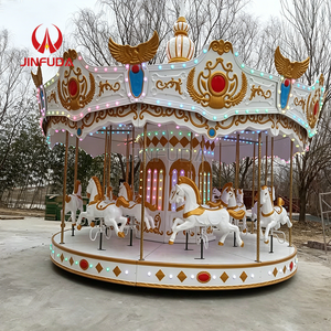 Lussuoso Carosello Bianco e Oro per Parchi Divertimento, Giostra per Bambini con Cavalli in Vendita - Product Image 4