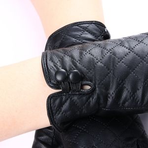 Guanti da Donna in Pelle Nera con Motivo a Rombo in Pelle di Capra e Cuciture in PU Stile Semplice per Mani Piccole - Product Image 4