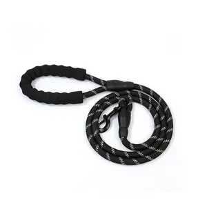 Manufacturers provide multiple colors to correct dog behavior pet leashes
