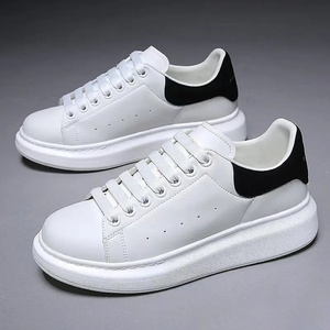 2025 nuova primavera All-match sport Casual <span class=keywords><strong>Sneakers</strong></span> uomo <span class=keywords><strong>donna</strong></span> <span class=keywords><strong>pelle</strong></span> bianca altezza crescente spessa Sole suola in Mesh traspirante - Product Image 2