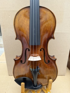 4/4 , 1/2 ,3/4 violon fait à la main dos en érable massif table en épicéa pont de cordes en nylon prêt à jouer un son doux - Product Image 3