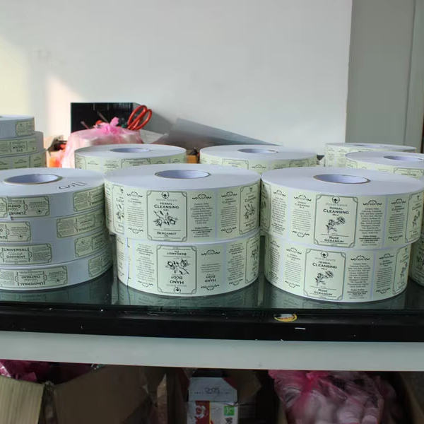 Wholesale Custom Logo Product Packaging Quality Check Round Roll PVC Label Printing Stickers