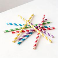 Pailles en papier biodégradables écologiques en emballage coloré, vente en gros pour jus de fruits