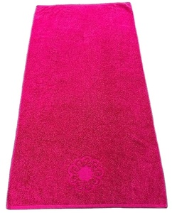 Serviette de bain pour adulte en coton écologique jetable à séchage rapide, tissée, couleur unie, de la marque RUDRA APPARELS - Product Image 1