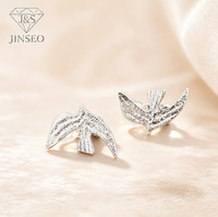 Boucles d'oreilles Old Money Vintage en laiton plaqué or 18 carats, motif oiseau de la paix, clous et clips rétro en forme d'hirondelle pour femme, pour le quotidien et le bureau
