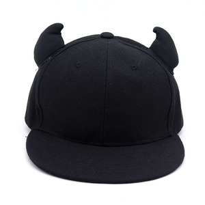 Bán buôn bông Quỷ sừng Snapback Mũ 6 Bảng điều chỉnh hóa đơn phẳng khối lượng tùy chỉnh trong màu đen cho nam giới và phụ nữ vải không thấm nước - Product Image 3