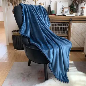 سرير مريح أصلي من المصنع أريكة ناعمة مناسبة بطانية فلانيل مع بوم بوم فرنجة