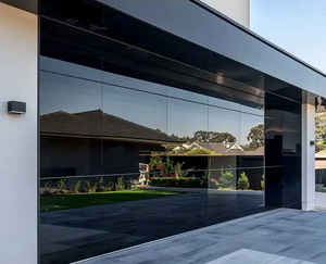 Maison de luxe <span class=keywords><strong>Porte</strong></span> de <span class=keywords><strong>garage</strong></span> électrique moderne noire en verre sans cadre <span class=keywords><strong>Porte</strong></span> de <span class=keywords><strong>garage</strong></span> en alliage d'aluminium avec moteur - Product Image 2