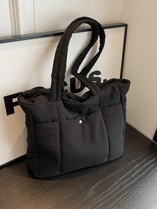 Sac fourre-tout matelassé en tissu de coton moelleux, personnalisé et brodé, de haute qualité, pour le bureau, en promotion directe usine - Product Image 6