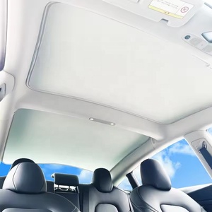 Parasol para Ventana de Techo de Coche Eléctrico ULK, Protección UV para Verano, Color Blanco y Beige, Retráctil Automático, Plegable - Product Image 1