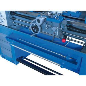 Tour à engrenages Fervi T069/400V3A avec affichage 400V 1.5kW - Product Image 4