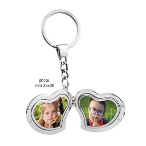 Llavero de Metal con Marco Doble para Fotos en Forma de Corazón y Logotipo Personalizado - Product Image 1