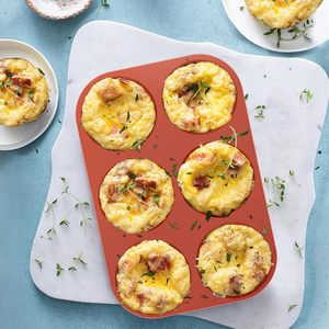 Moldes de huevos para hornear antiadherentes, molde de silicona redondo <span class=keywords><strong>Jumbo</strong></span> de 4 "para pan de hamburguesa, parte superior de muffin, huevos, 6 cavidades Whoopie Pie Pan - Product Image 6