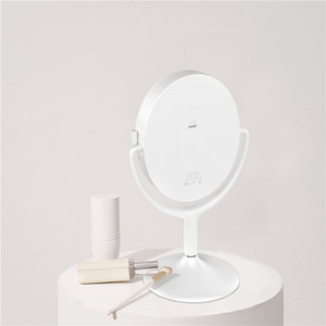 Three Fold Makeup Mirror With Led Light Round White Folding Beauty Mirror For Vanity Use - Product Image 4