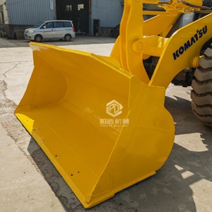 Cargadora de Ruedas Usada Komatsu WA320, 4 Toneladas, Diésel, Cargadora Frontal Amarilla, Equipo de Construcción - Product Image 3