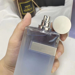 Eau De Toilette 100ml Profumo Fresco Fougere da Uomo Bottiglia Blu Satinata con Tappo Bianco Logo Iconico Regalo - Product Image 4