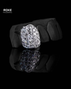 Grillz personnalisés en diamants de laboratoire pavés, or 9K-18K, bijoux dentaires taille princesse glacés avec sertissage caché - Certifié IGI/GIA - Product Image 6