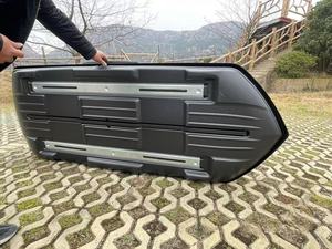 Accesorio Universal para Baúl de Techo de Plástico ABS Impermeable, Nuevo Diseño Estilo Deportivo, Cofre Portaequipajes para Montaje en Enganche, Ajuste Superior para Techo de Coche Toyota - Product Image 4