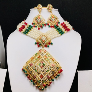 Collier bohème multicouche fait à la main en gros pour femmes chaîne de perles style religieux cadeau parfait - Product Image 5