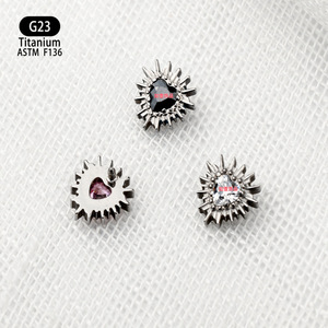 Boucles d'oreilles en titane G23 avec zircon, design épine d'ormeau, pour piercing de lèvre ou de langue - Product Image 1