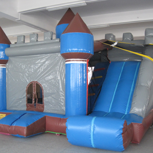 Château gonflable combiné avec toboggan pour les sauts et le plaisir des enfants, utilisation commerciale, matériau PVC, capacité 500 kg - Product Image 1